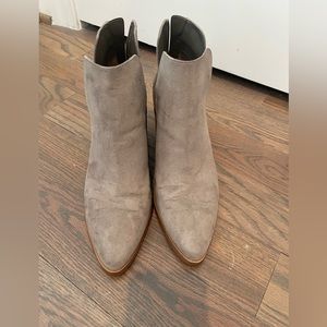Women’s BP Brynne grey Bootie size 8.5
